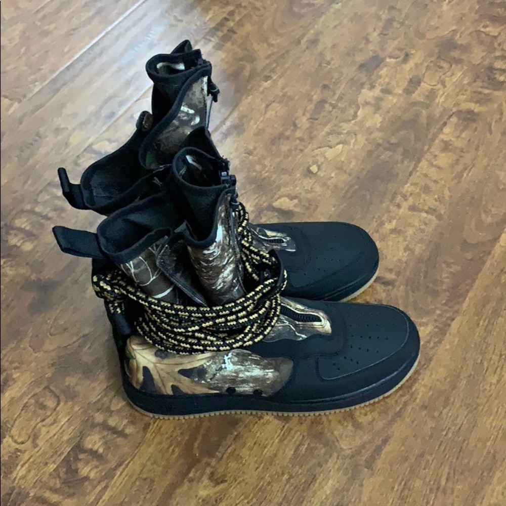 Nike SF Air Force 1 Realtree Camo High Black/Gum